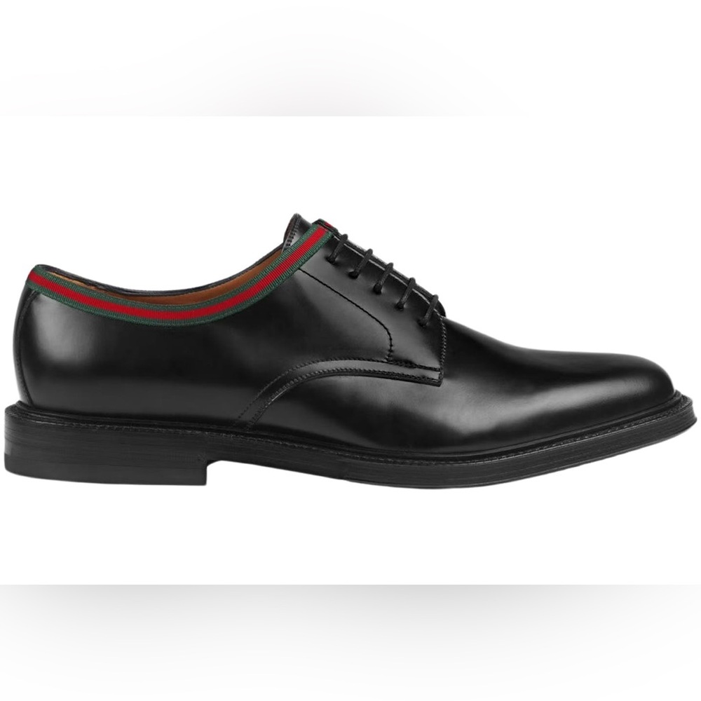 Gucci Web Lace Up Derby dress shoes in black leather